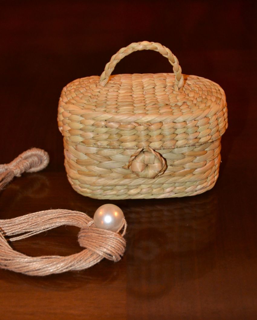 Oval Shaped Kauna Grass Trinket & Gift Box