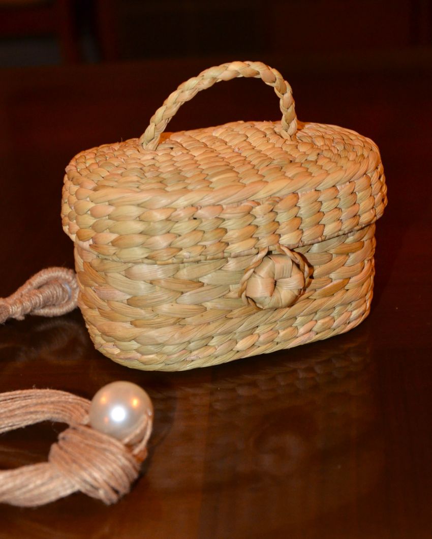 Oval Shaped Kauna Grass Trinket & Gift Box