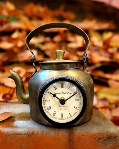 Vintage Kettle Clock Classic Elegance with a Timeless Design