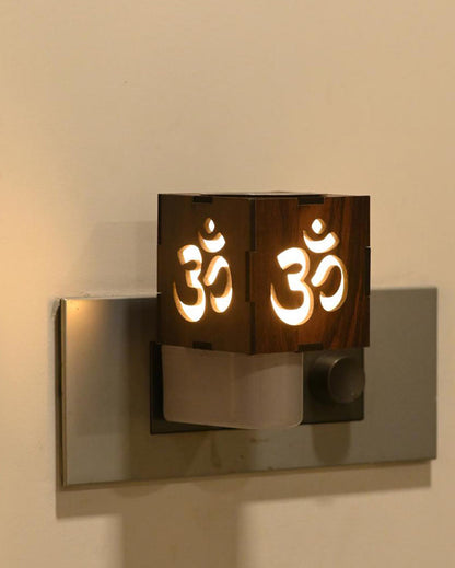 Om Kapur Dani Wooden Lighting Incense Diffuser Holder  | 5 x 4 x 5 inches