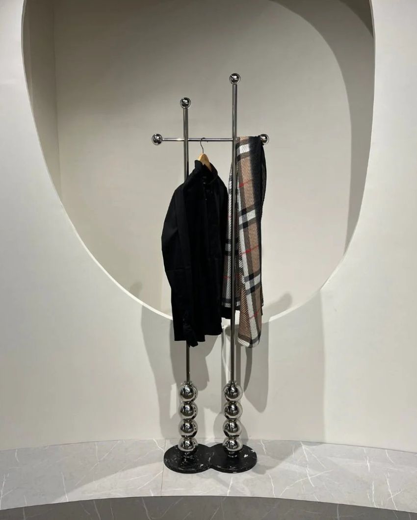 Berici Coat Hanging Stand | 20 x 20 inches