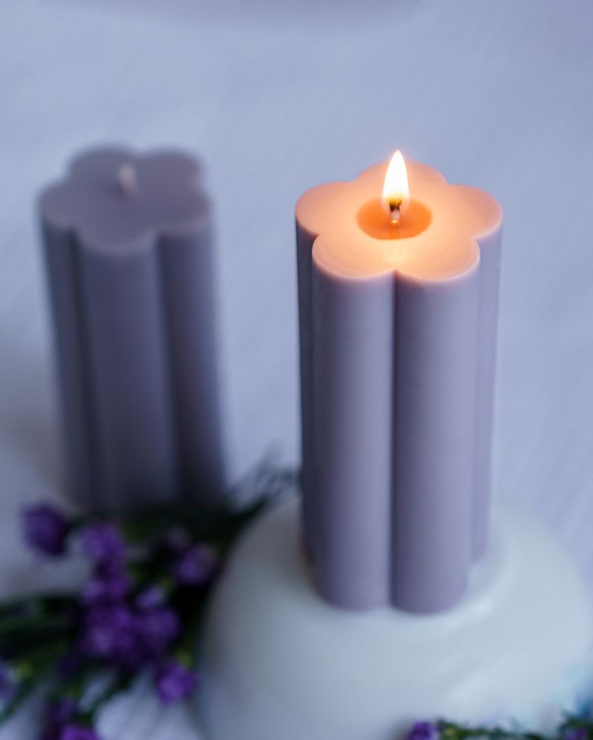 Flower Shaped Scented Pillar Candles | Set of 2 | 250 Gram | 6 x 6 x 9 cm / 2.36 x 2.36 x 3.54 inches