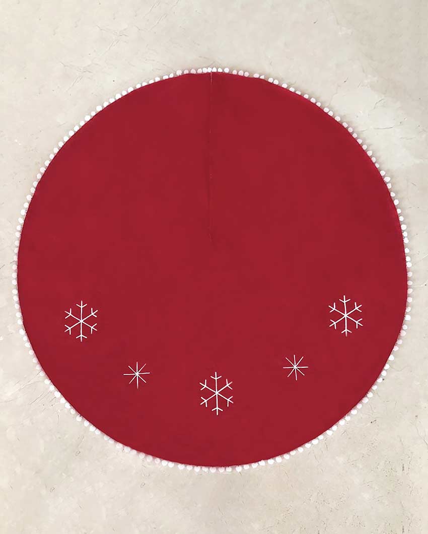 Red Snowflake Pattern Christmas Tree Skirt | 16 x 1 inches