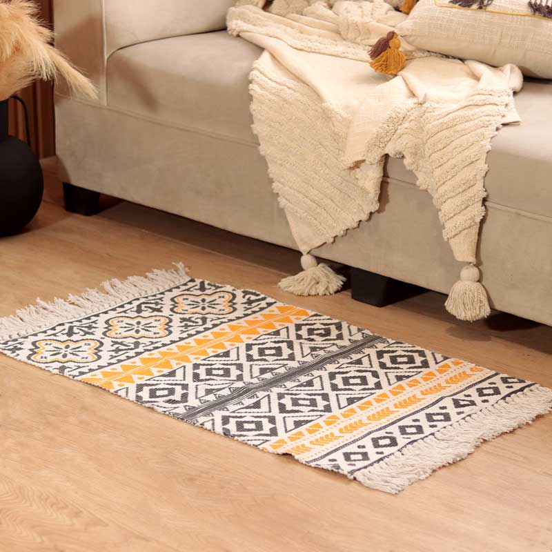 Yellow & Black Pattern Accent Floor Mat | 34 x 21 inches