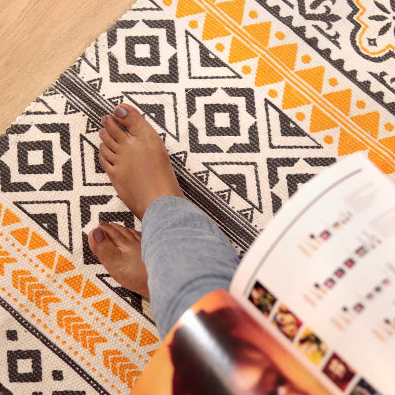 Yellow & Black Pattern Accent Floor Mat | 34 x 21 inches