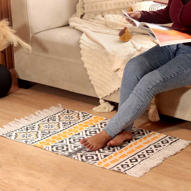 Yellow & Black Pattern Accent Floor Mat | 34 x 21 inches