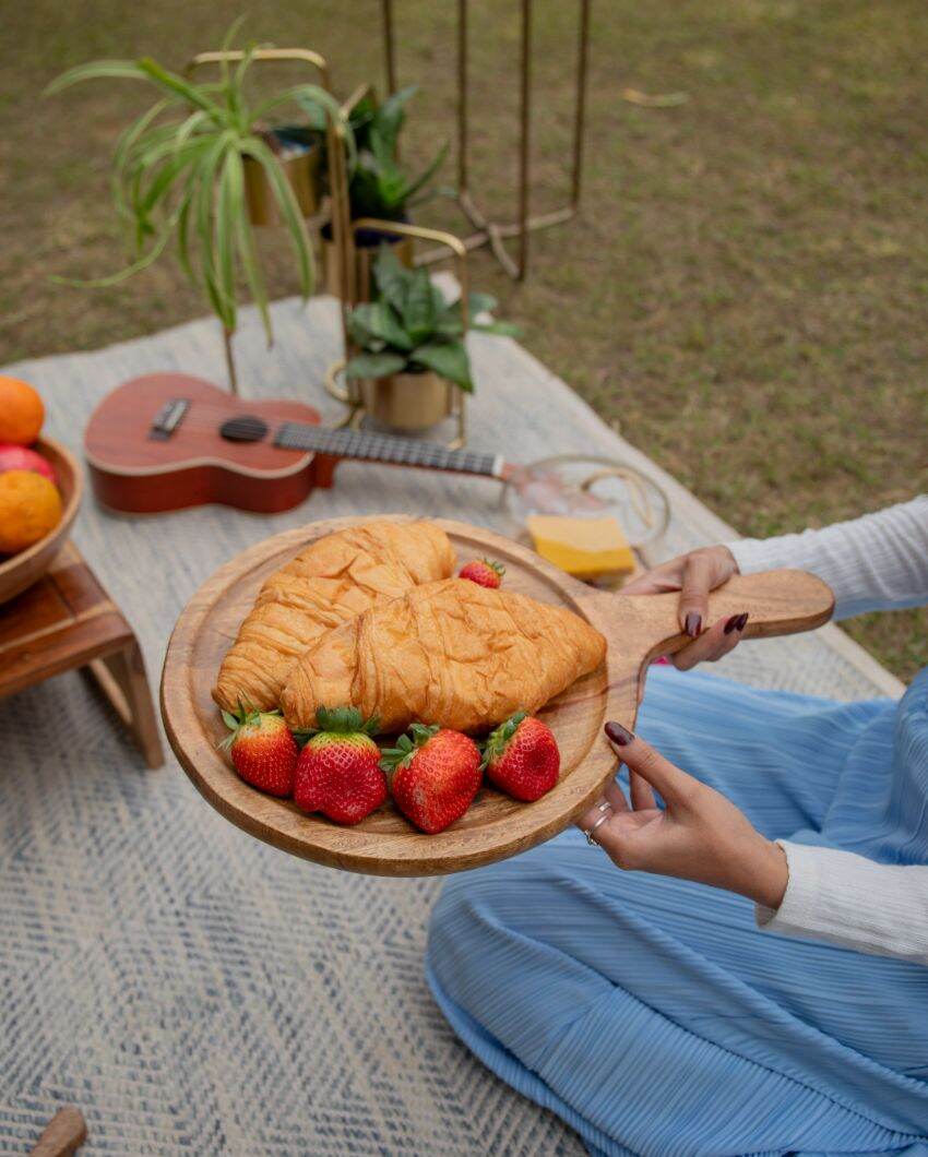 Aachman Wooden Round Platter with Handle | 17.5 Inches