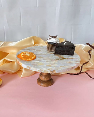 Luxurious Round Mother Of Pearl Cake Stand With Wooden Stand