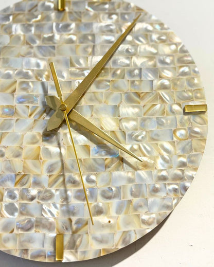 Timeless Design Handcrafted Mother Of Pearl Round Wall Clock