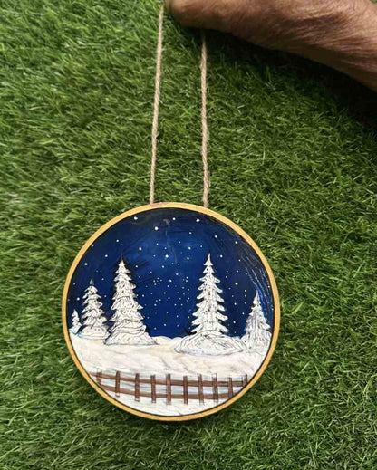 Enchanting Northern Lights Wall Hanging | 6 inches