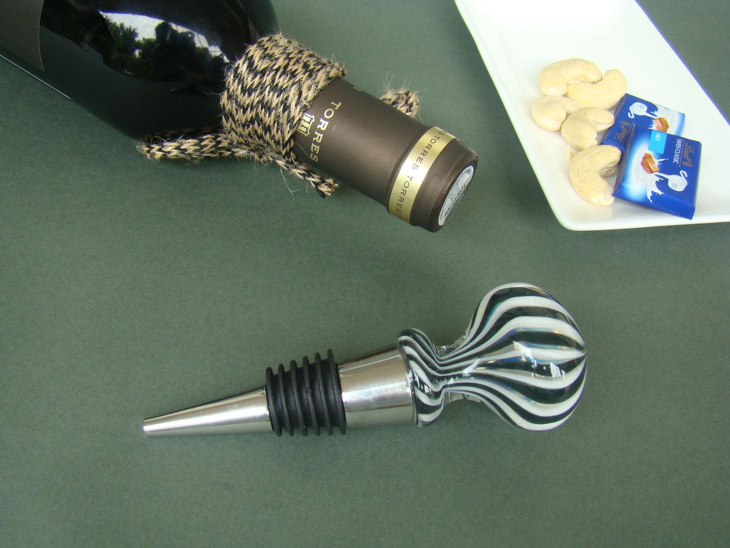 Noir Harmony Handblown Glass Wine Stopper