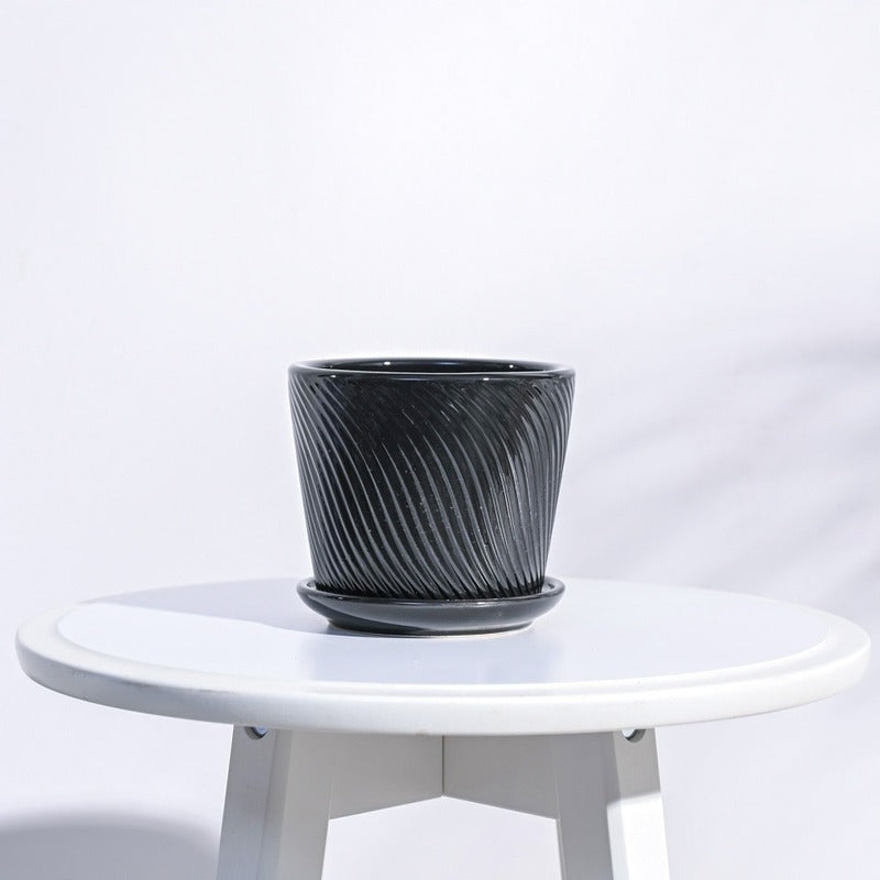 Radiant Spiro Ceramic Pot | 5x4 Inch Black