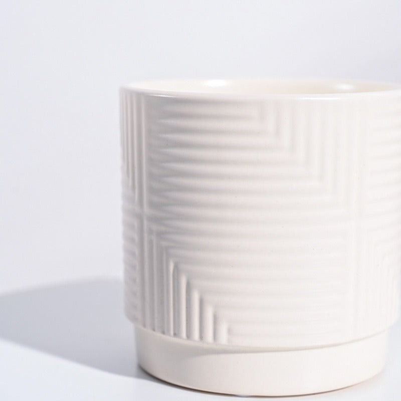 Argyle Maze Ceramic Pot | 4x4 Inch Eggshell White