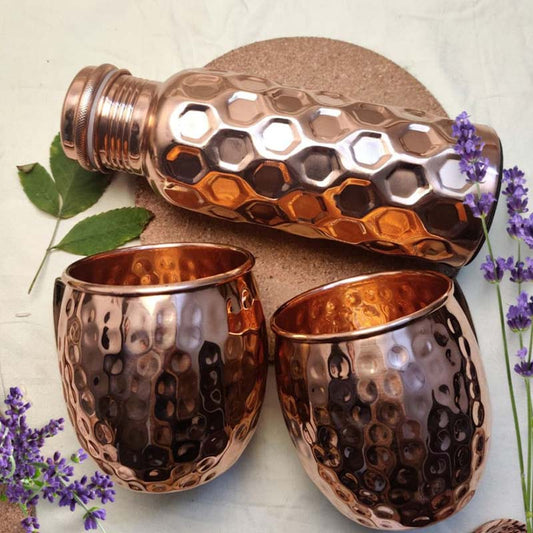 Hammered Copper Bottle With Mugs 750ml