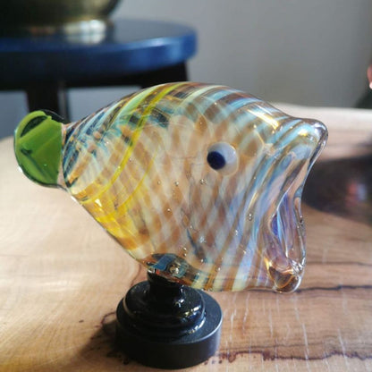 Beautiful Hungry Fish Table Decor Glass