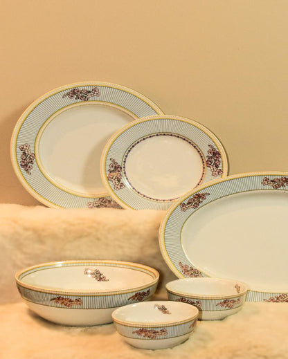 Flourishing Floret Porcelain Dinner Set | 33 Pieces