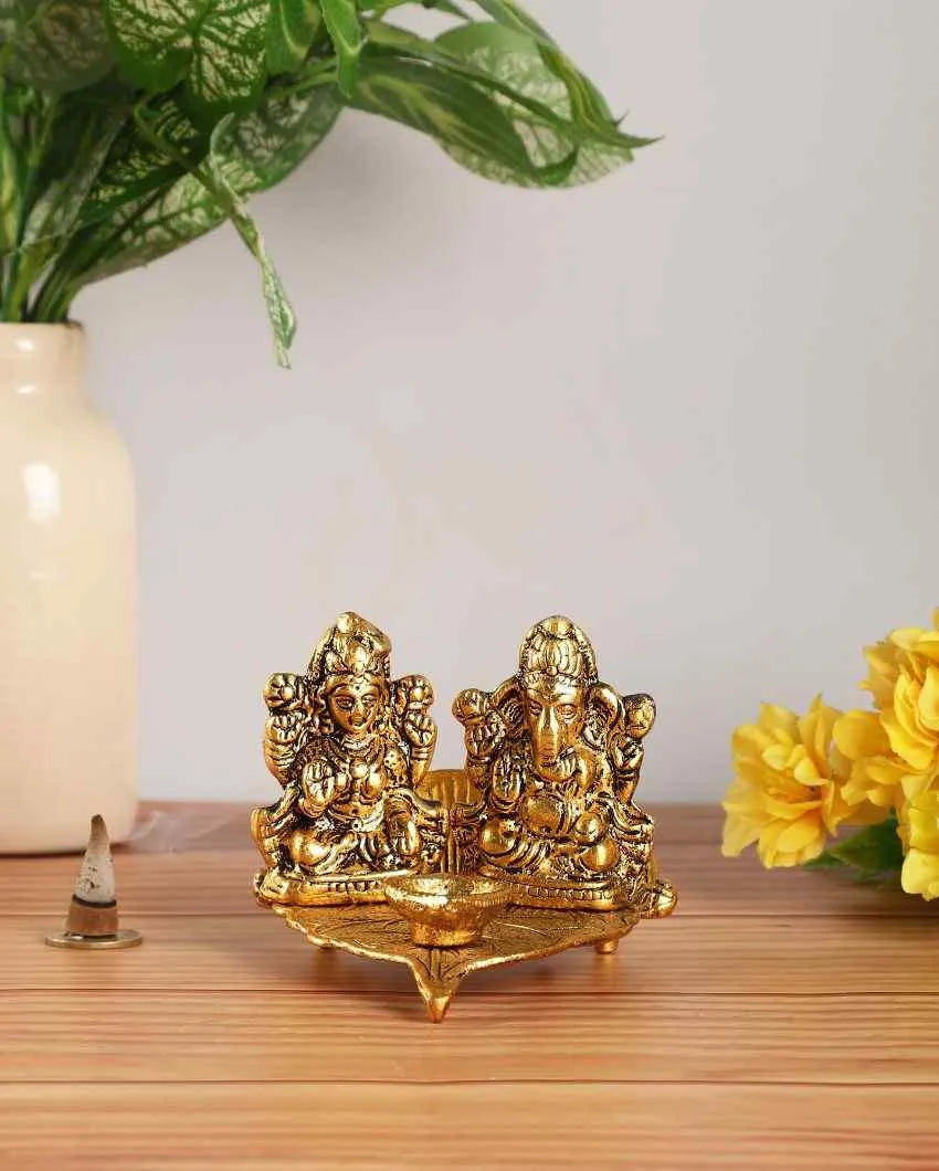 Goddess Laxmi Ganesh Leaf Diya