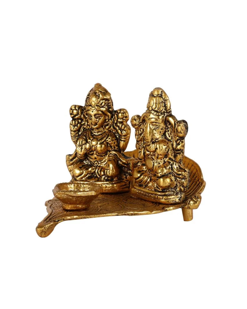 Goddess Laxmi Ganesh Leaf Diya