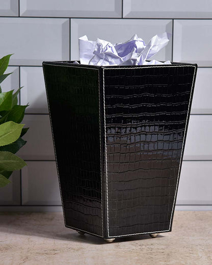 Chic Faux Leather with Stylish Design for Various Spaces Dustbin | 2.5 L | 7 x 10 inches