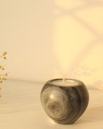 Elongated Concave Marble Candle | 6.99 x 5.08 cm / 2.75 x 2 inches