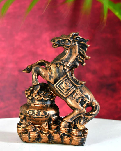 Chic Resin Coin Horse Holder | 3 x 4 x 11 inches