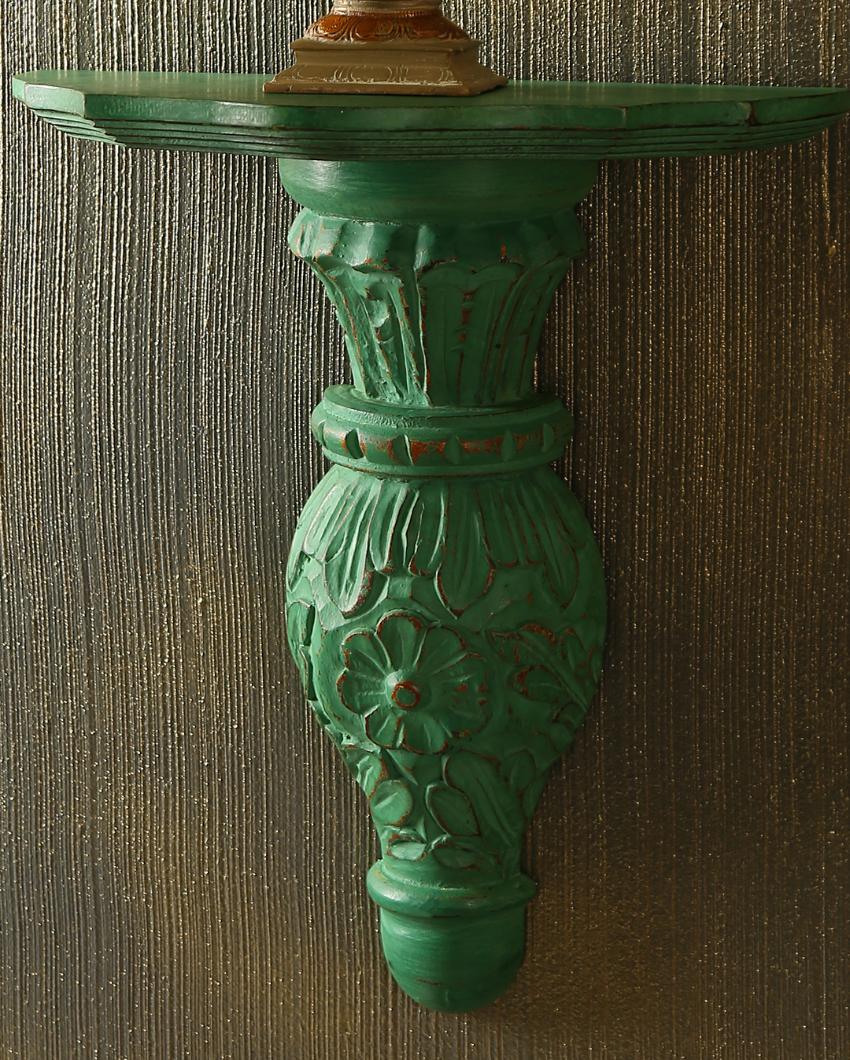 Emerald Elegance Wooden Corbel