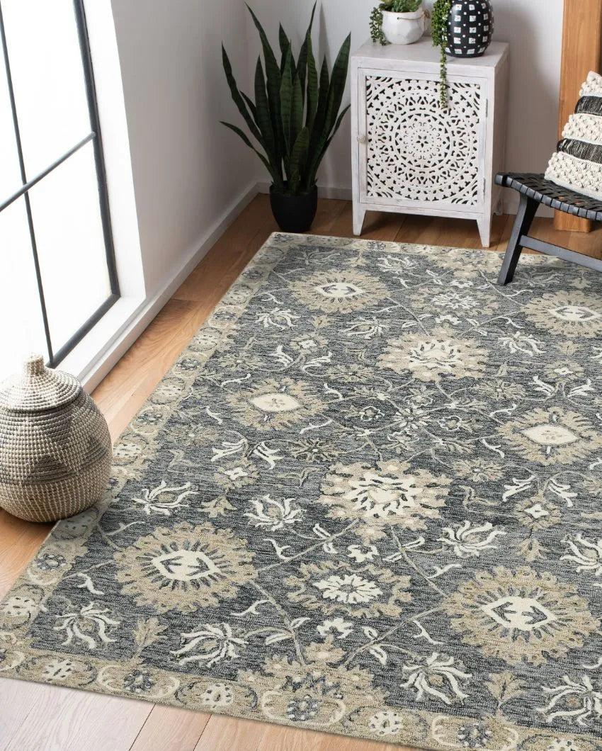 Hand-Tufted Grey Wool Rug with Floral Pattern | 8 x 10 Feet