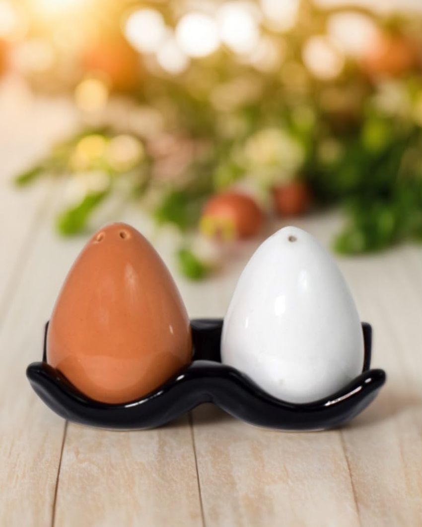 Cute Ceramic Handcrafted Salt & Pepper Shakers With Trays | Set Of 2