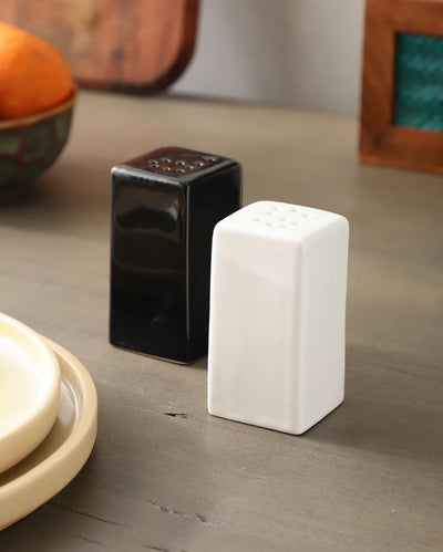 Attractive Ceramic Handcrafted Salt & Pepper Shakers | Set Of 2 | 2 x 2 x 3 inches