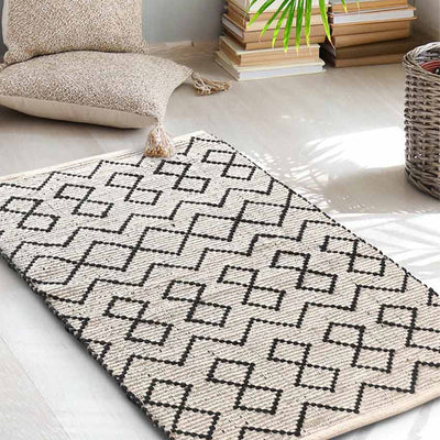 Diamond & Chevron Pattern Cotton Rug | 48 x 32 inches