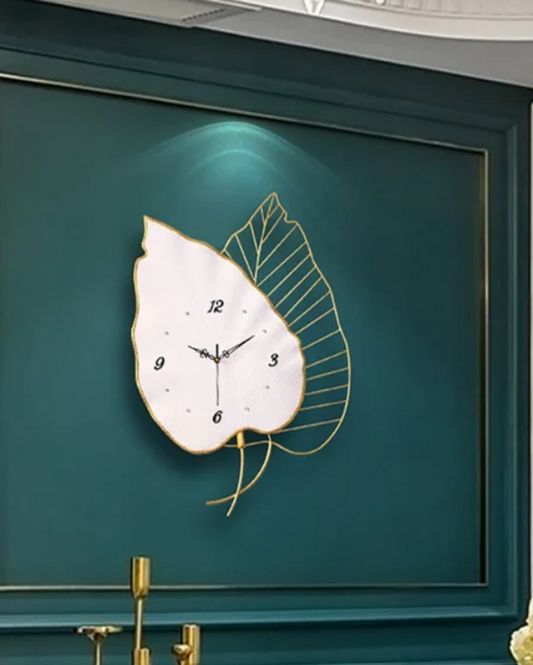 Betaal Leaf Metal Wall Clock