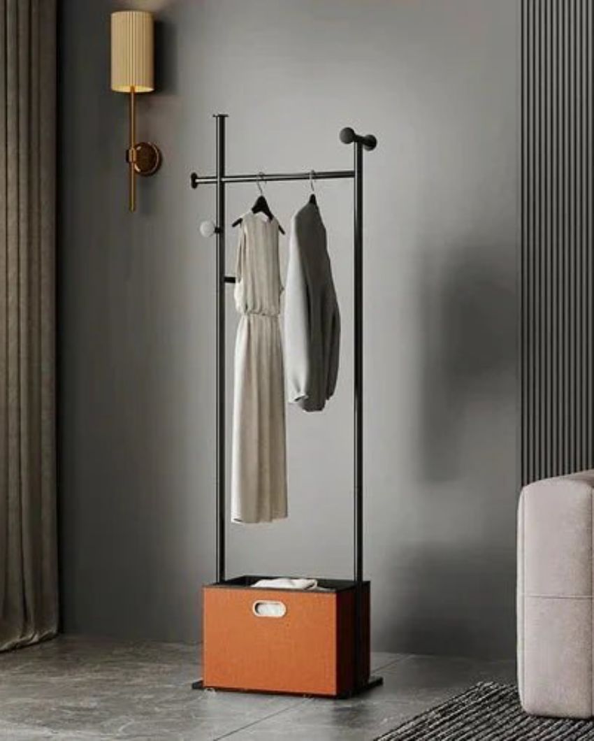 Salone Clothes Hanger Stand