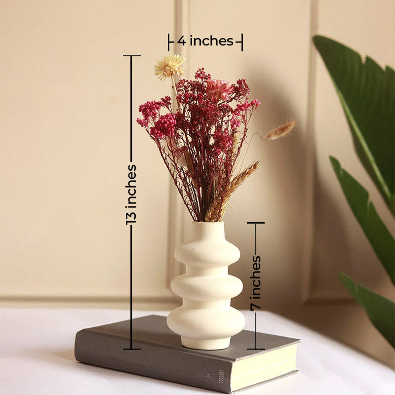 Tiered Modern Vase With Marshmallow Bunch