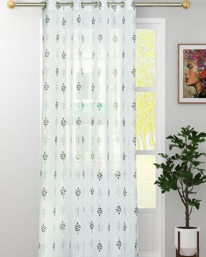 Chic Metallic Curtain for a Dazzling Effect