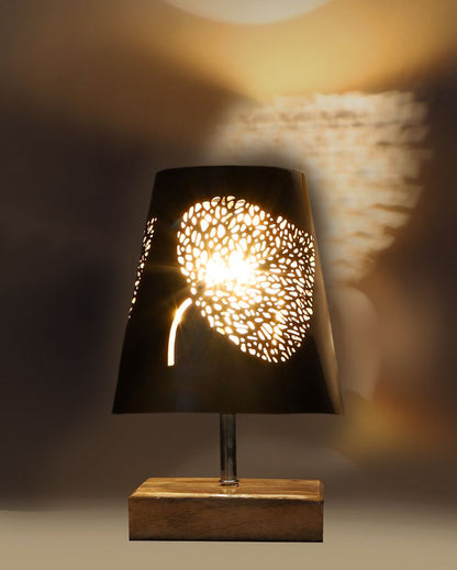 Leaf Metal Etching Table Lamp With Natural Wood Square Base