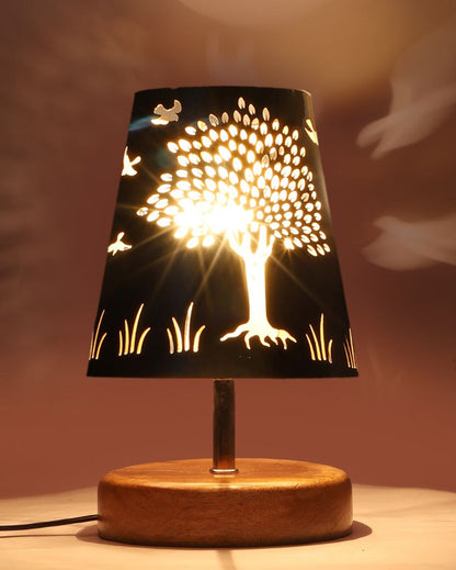 Tree Metal Etching Table Lamp With Natural Wood Round Base