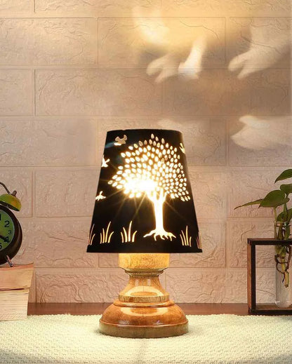 Tree Metal Etching Table Lamp With Natural Wood Round Base