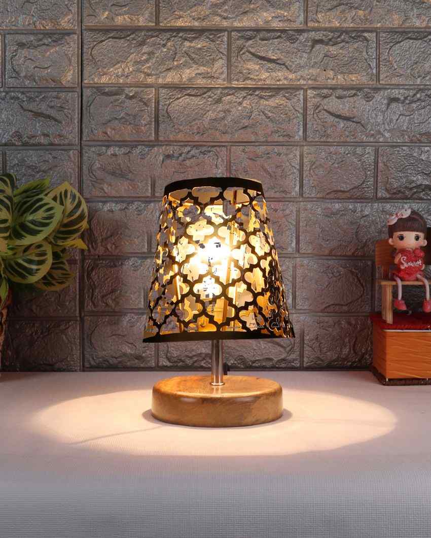 Net Metal Etching Table Lamp With Natural Wood Round Base