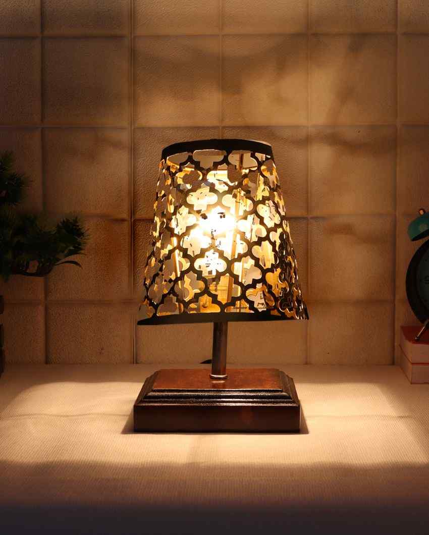 Net Metal Etching Table Lamp With Brown Wood Square Base