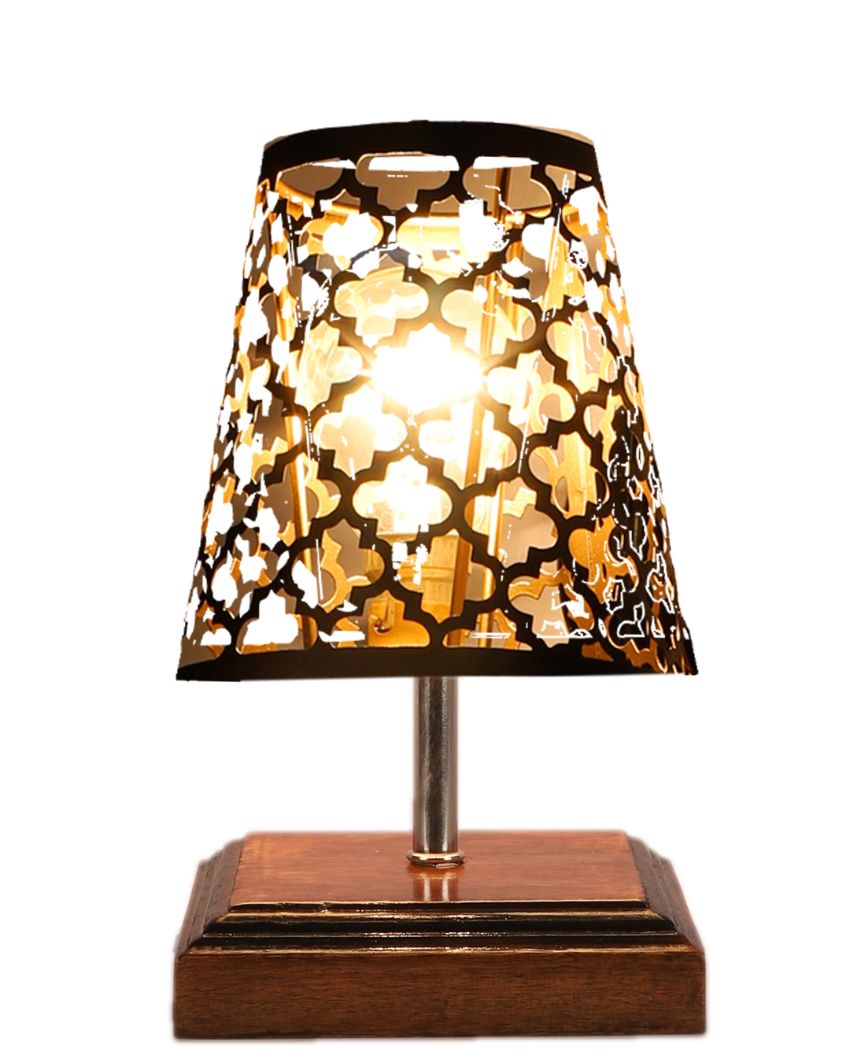 Net Metal Etching Table Lamp With Brown Wood Square Base