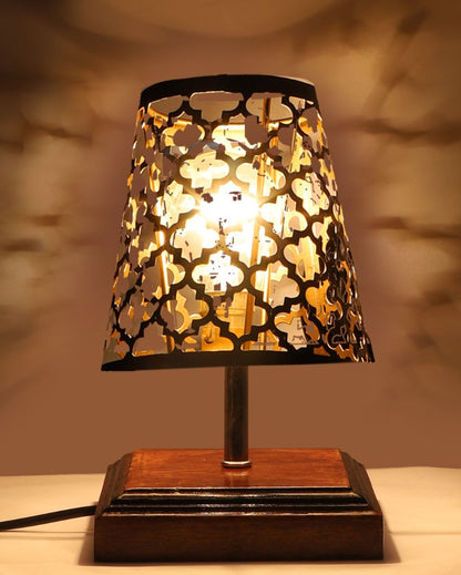 Net Metal Etching Table Lamp With Brown Wood Square Base