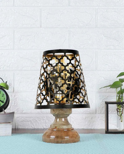 Net Metal Etching Table Lamp With Natural Wood Round Base