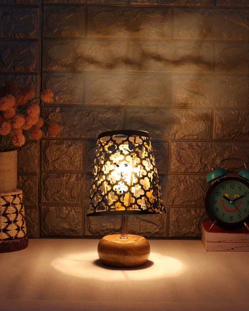 Net Metal Etching Table Lamp With Natural Wood Round Base