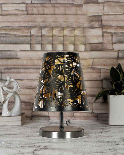 Metal Etching Table Lamp With Steel Round Base