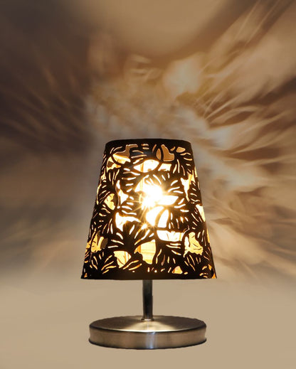 Metal Etching Table Lamp With Steel Round Base