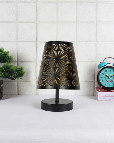 Round Metal Etching Table Lamp With Black Wood Round Base