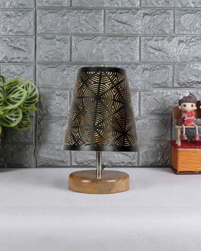 Round Metal Etching Table Lamp With Natural Wood Round Base