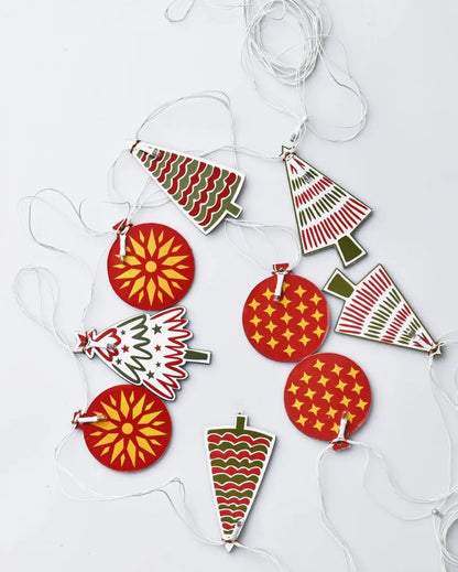 Bobble & Christmas Tree Light Bunting