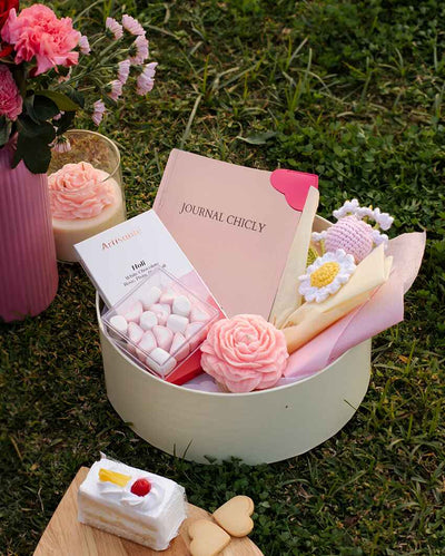 Bouquet Full Of Affection Gift Hamper
