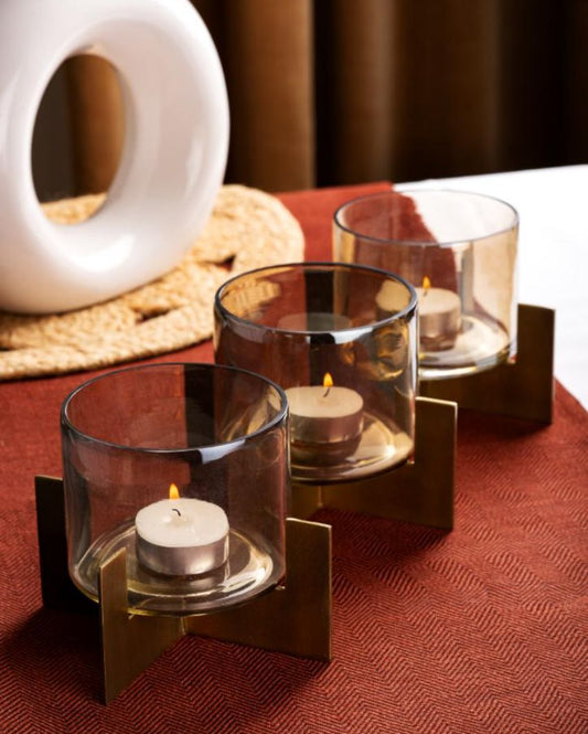 Trio Tea Light Holder With Metal Stand
